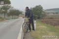 Nach dem Verlassen des Grundstückes konnte der Verdächtige von der Hausbewohnerin mit ihrem Handy fotografiert werden