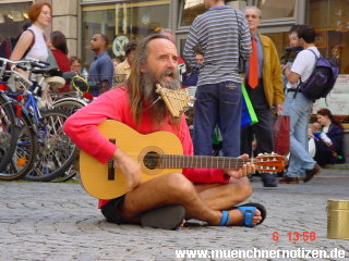 Straßenmusikant in München | Foto: DerGloeckel.eu